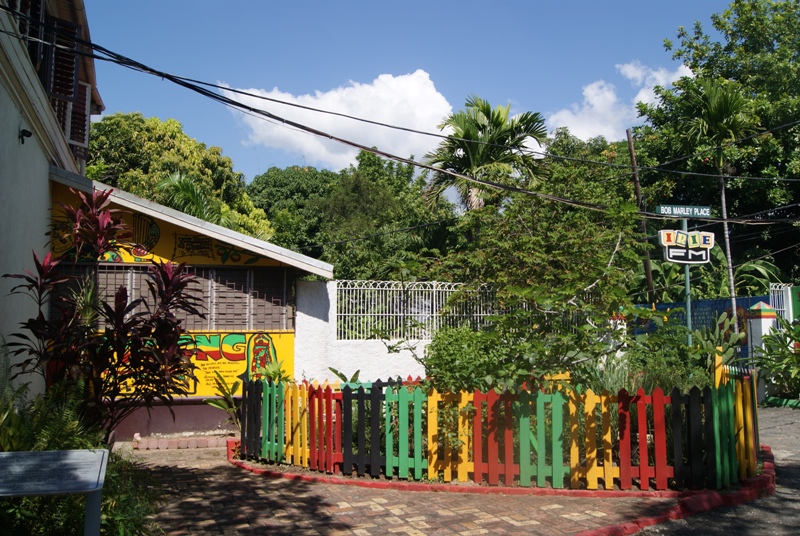    –      , ,  (Bob Marleys museum Kingston - garden with the grass ,Kingston Jamaica) 